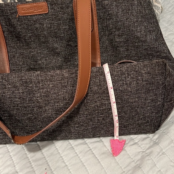 Utote Bag Gray and Tan Shoulder Laptop Bag - Picture 9 of 11